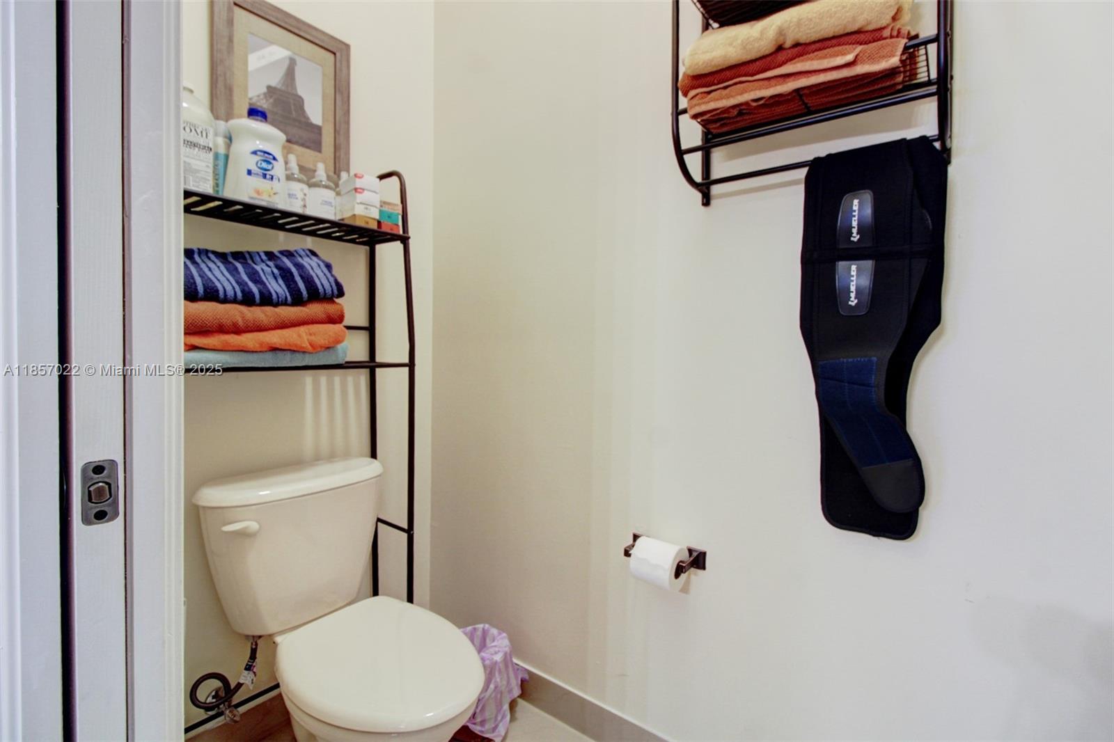 ENCLAVE AT BLACK POINT MAR - Residential