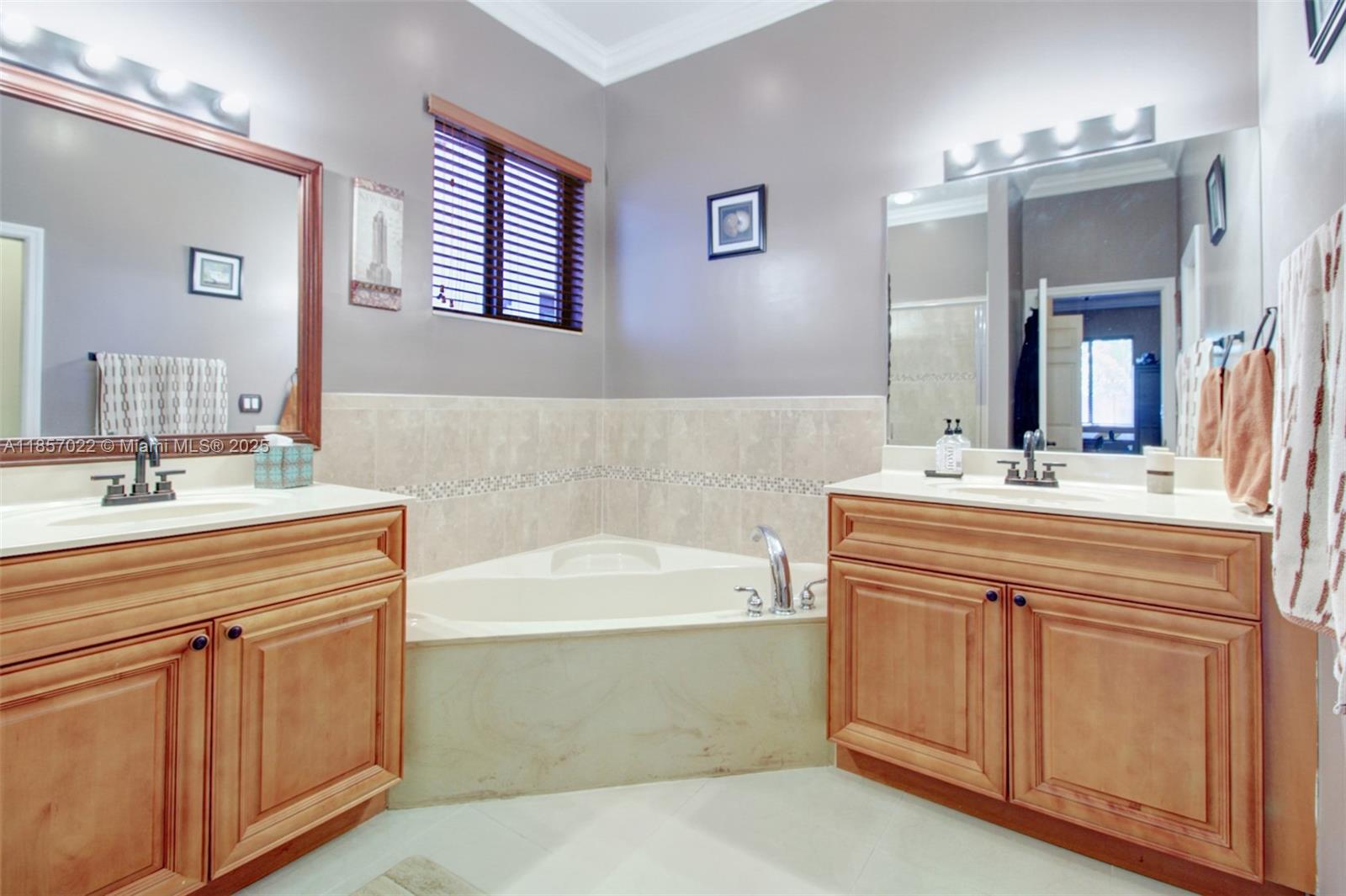ENCLAVE AT BLACK POINT MAR - Residential