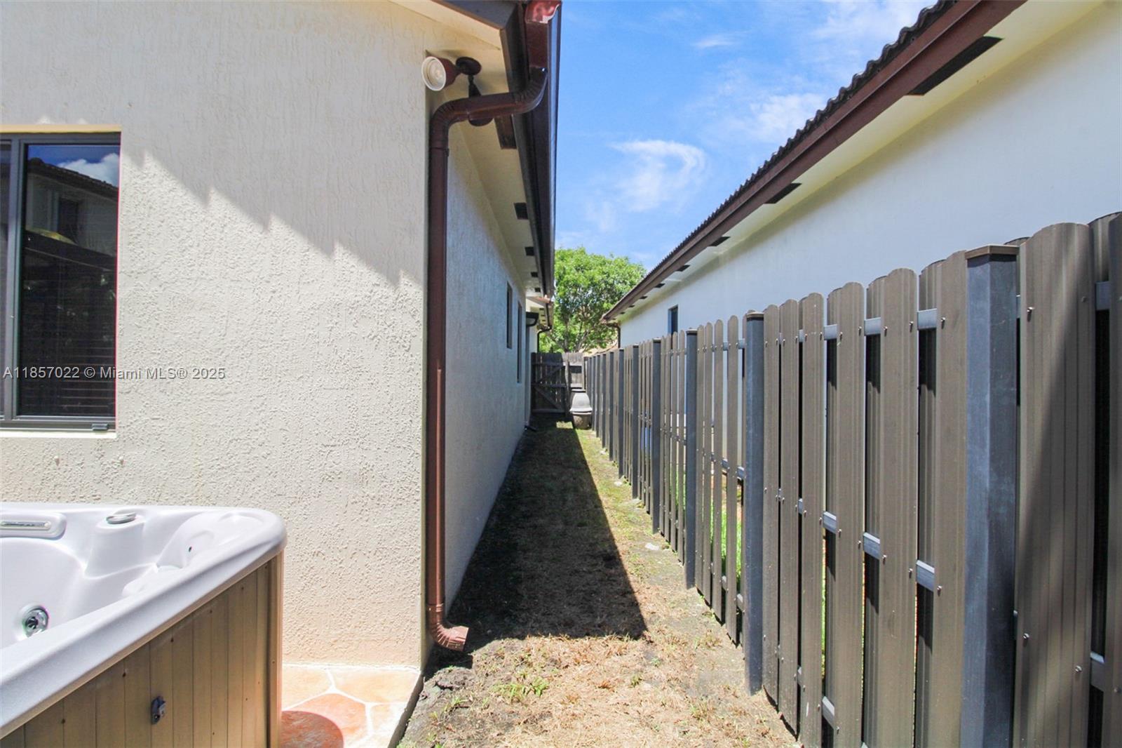 ENCLAVE AT BLACK POINT MAR - Residential