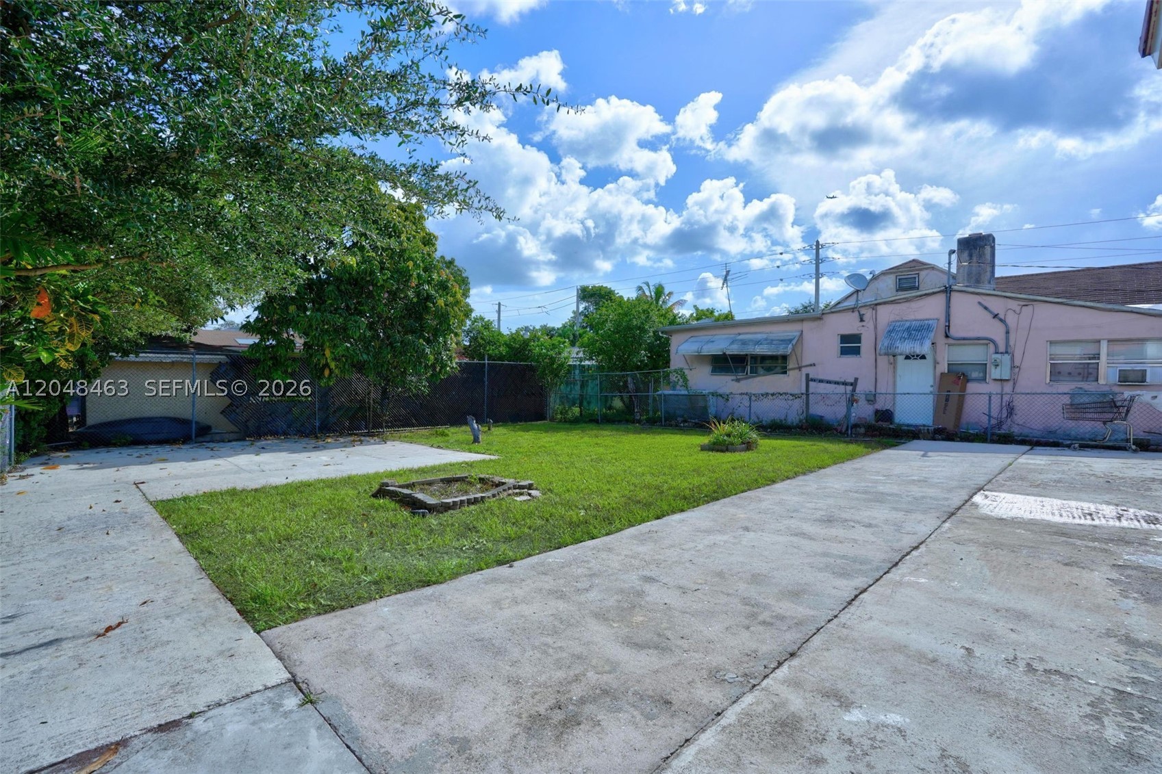 GLENROYAL-AMD - Residential