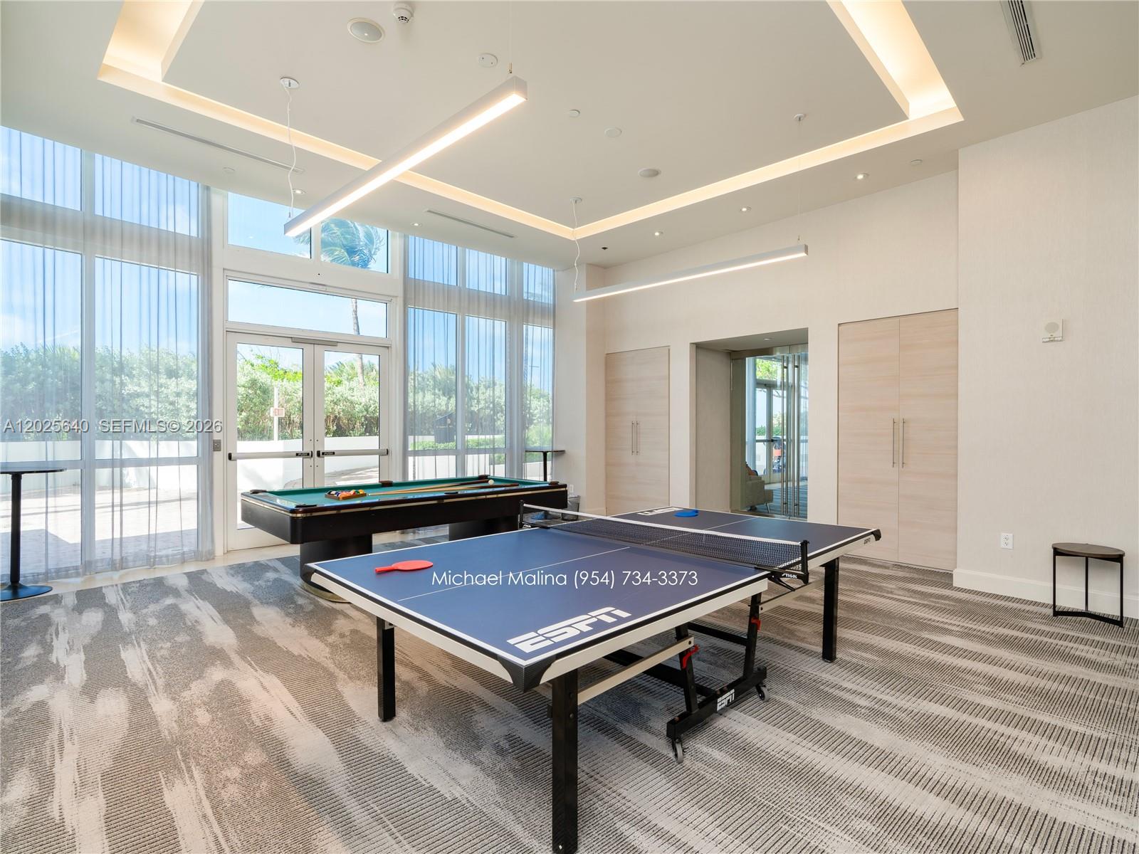 TRUMP ROYALE CONDO - Residential Lease