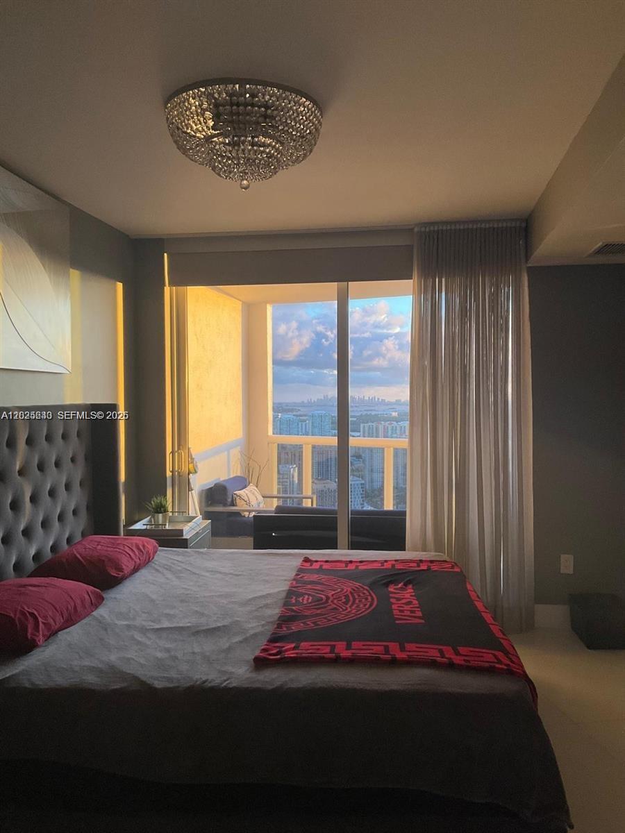 TRUMP ROYALE CONDO - Residential Lease