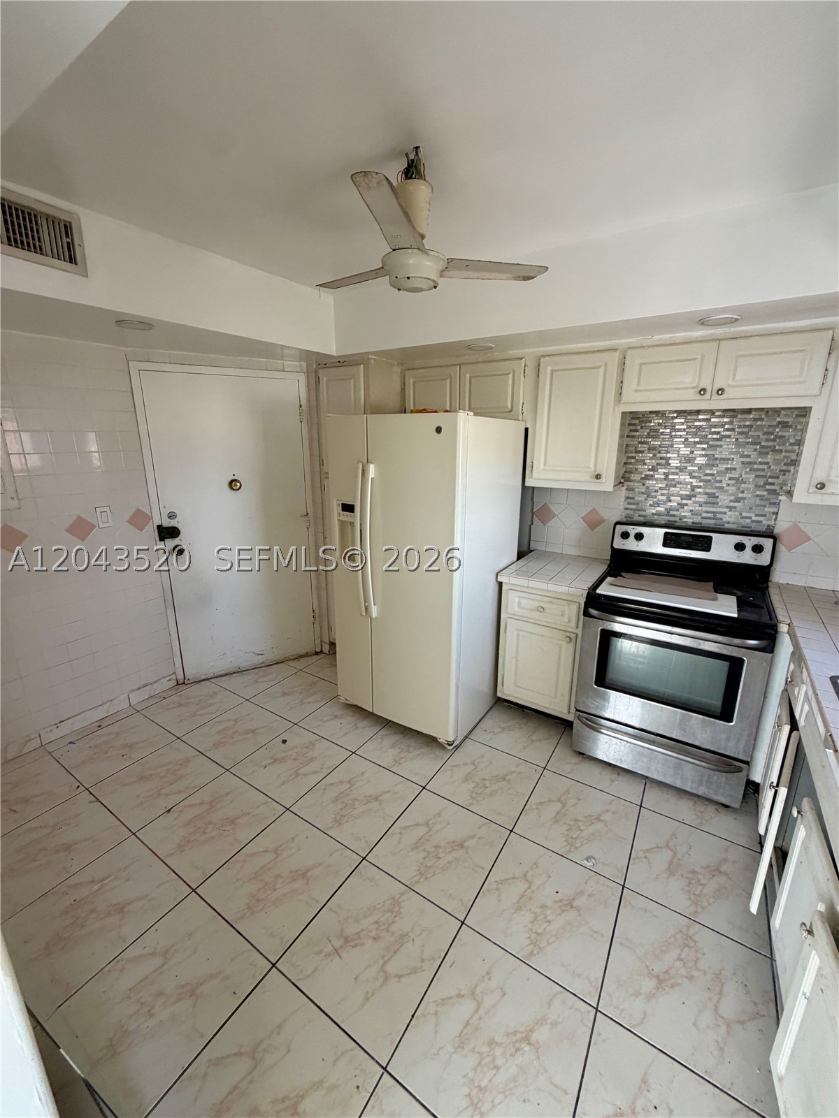 BUCKLEY TOWERS CONDO - EA - Residential