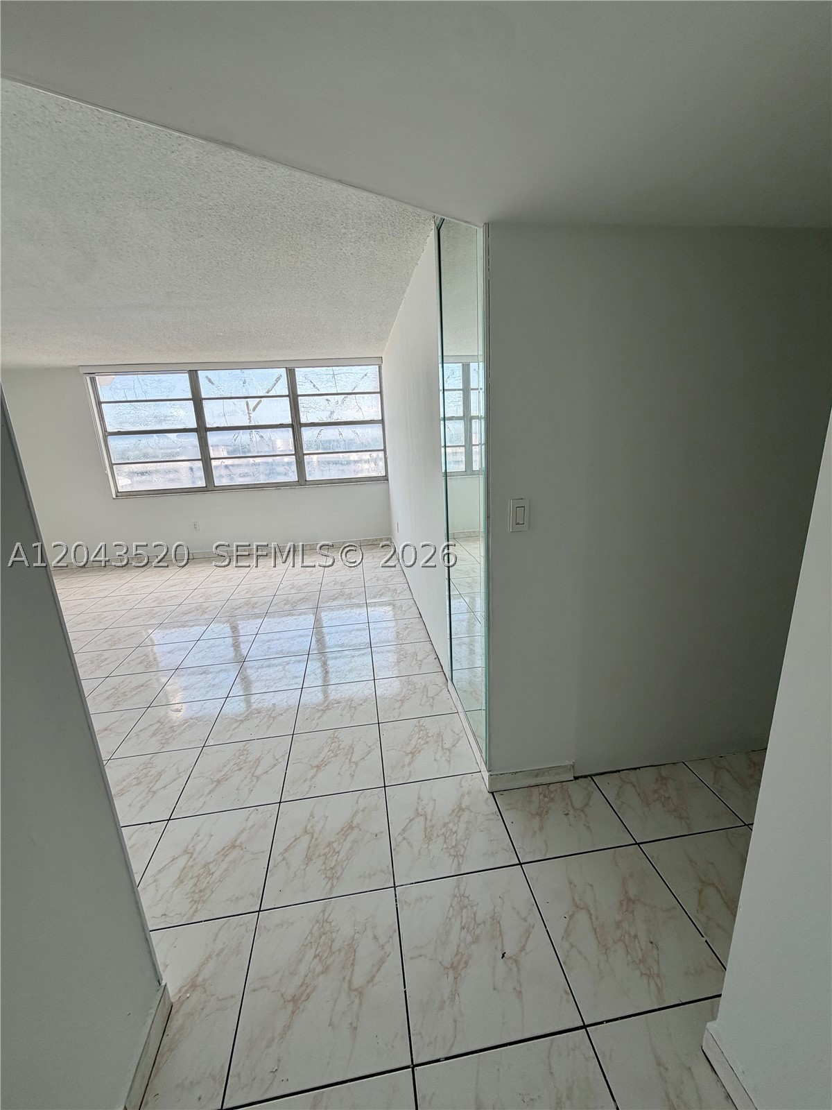 BUCKLEY TOWERS CONDO - EA - Residential