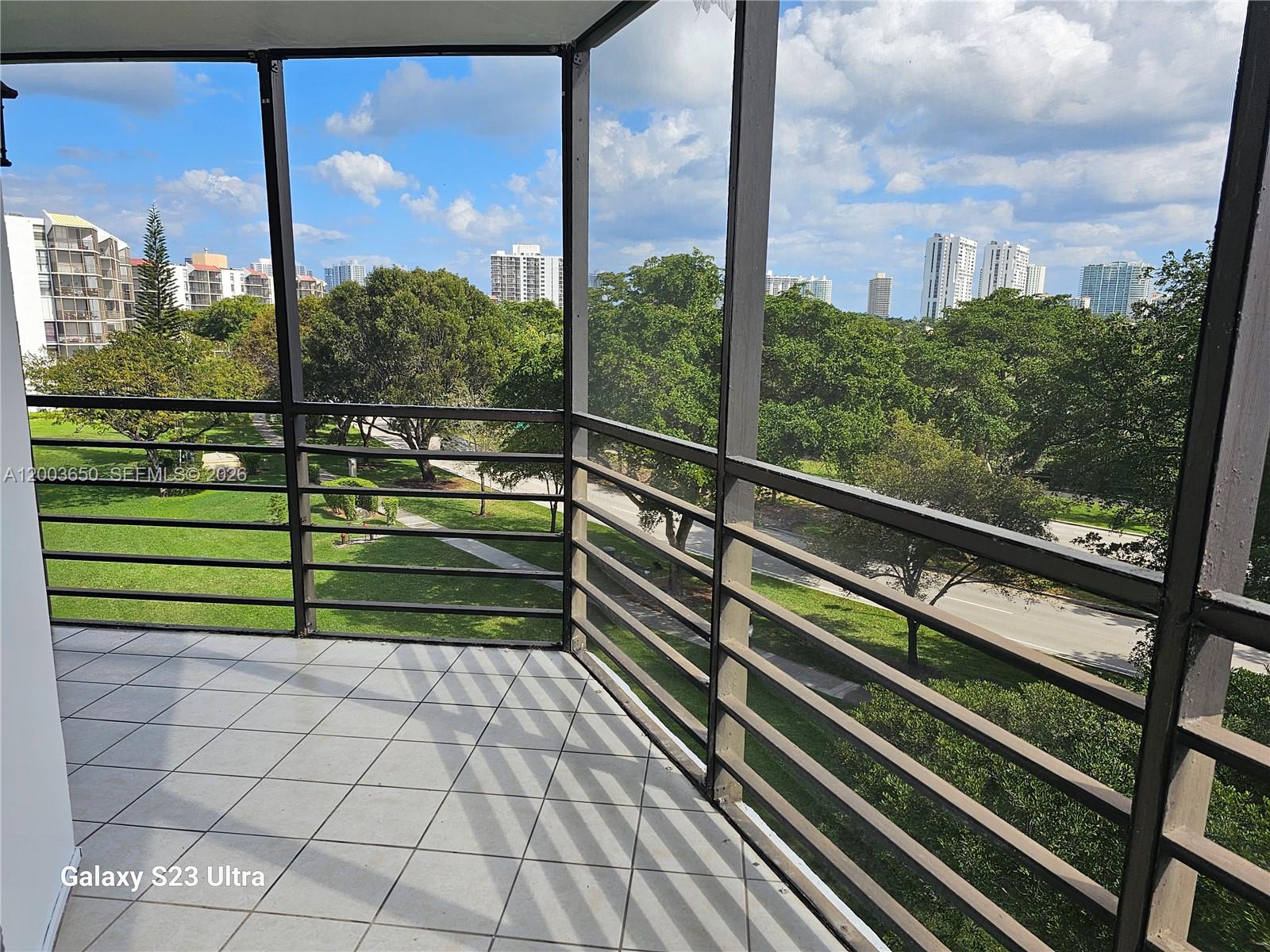 BISCAYA IV CONDO - Residential