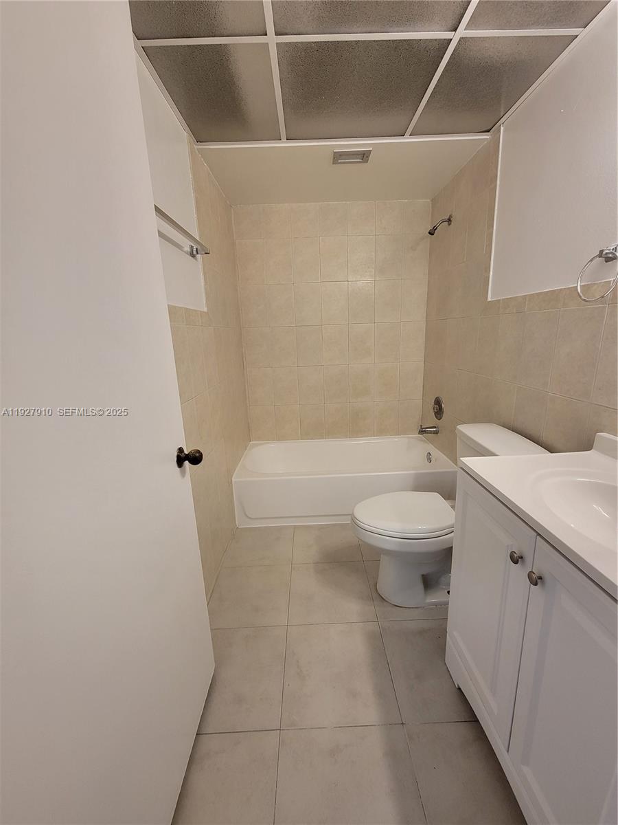 LAS VISTAS AT DORAL CONDO - Residential Lease