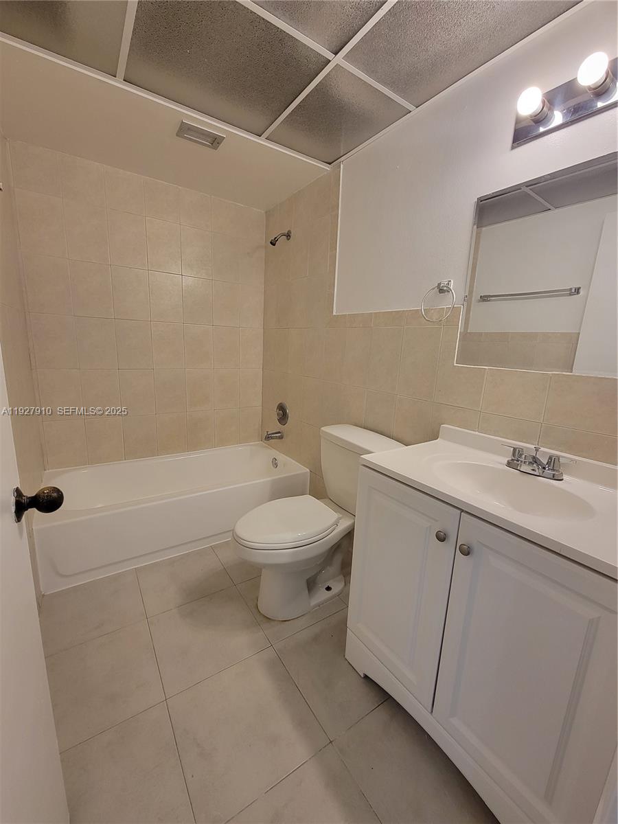 LAS VISTAS AT DORAL CONDO - Residential Lease