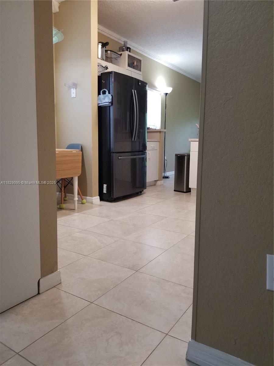 SAPPHIRE SHORES-SAPPHIRE - Residential Lease