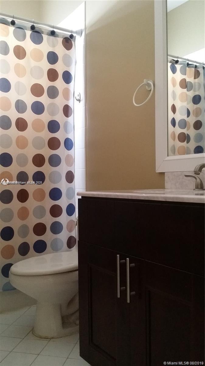 SAPPHIRE SHORES-SAPPHIRE - Residential Lease