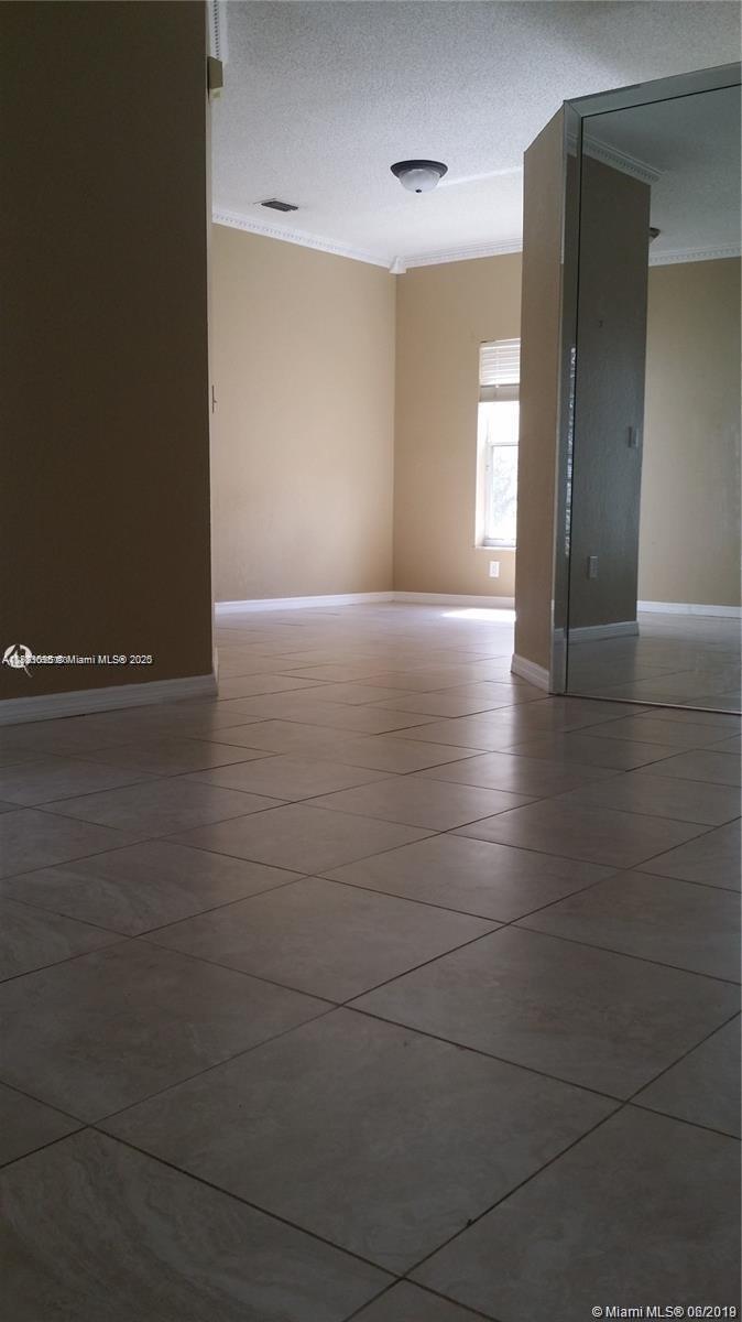 SAPPHIRE SHORES-SAPPHIRE - Residential Lease