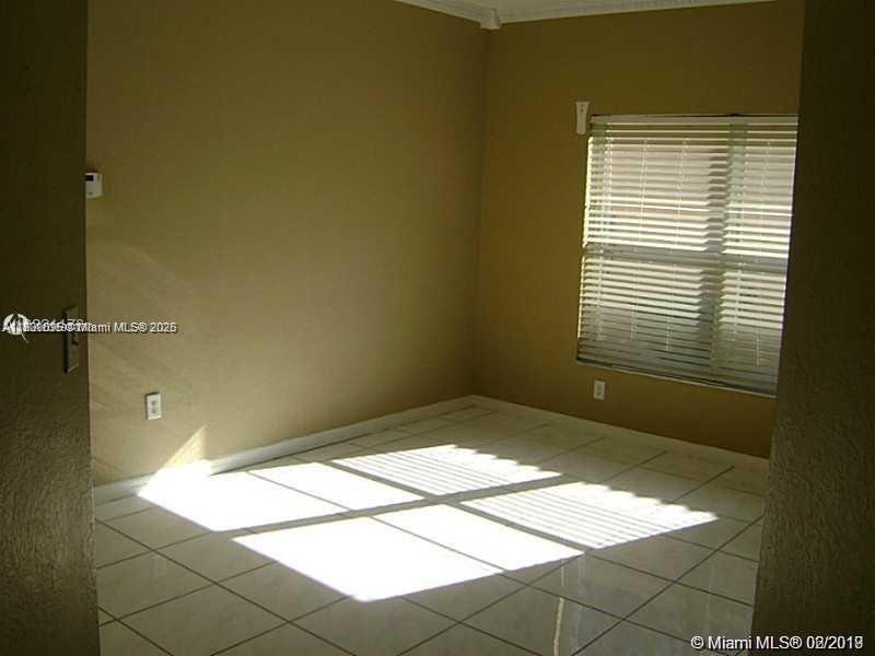 SAPPHIRE SHORES-SAPPHIRE - Residential Lease
