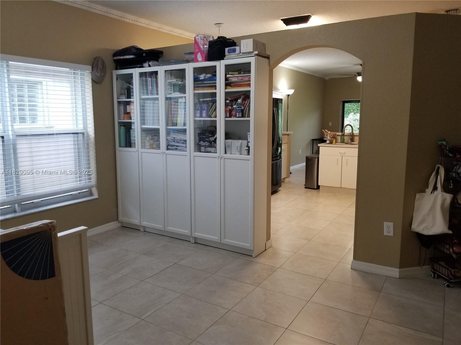 SAPPHIRE SHORES-SAPPHIRE - Residential Lease