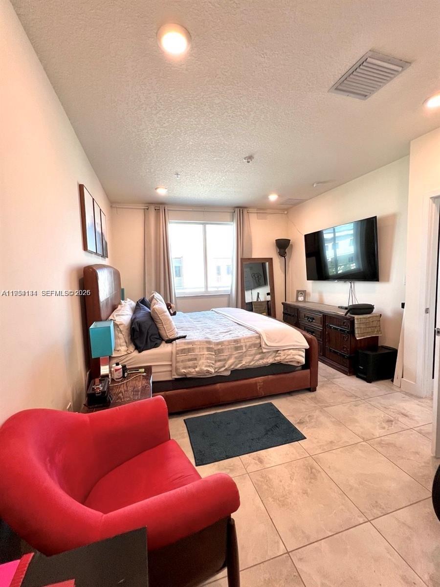 LANDMARK AT DORAL CONDO N - Residential
