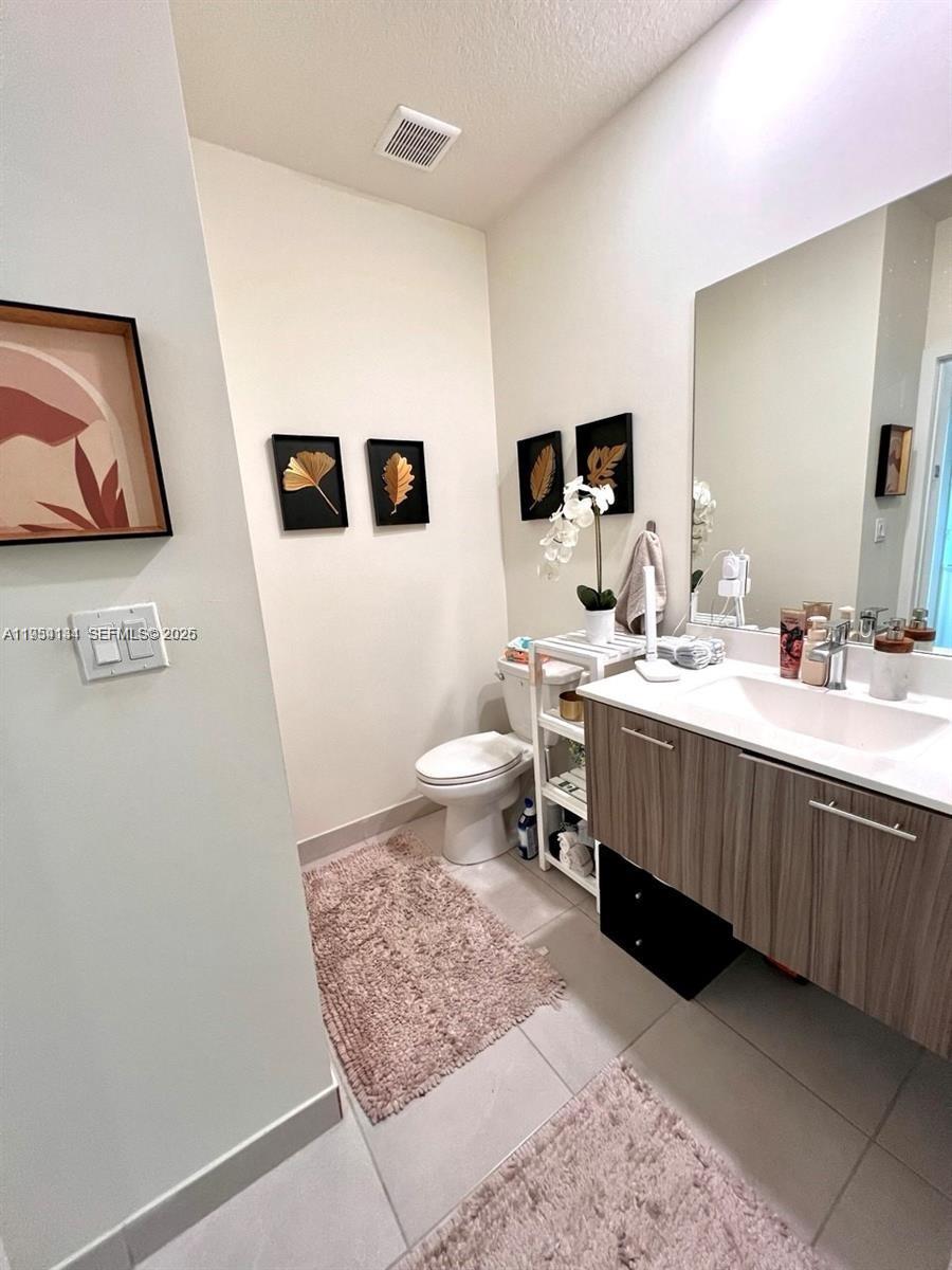LANDMARK AT DORAL CONDO N - Residential