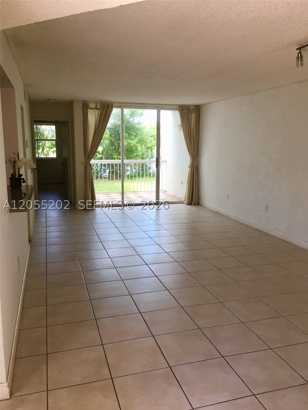 THE GREENS AT DORAL CONDO - Residential Lease
