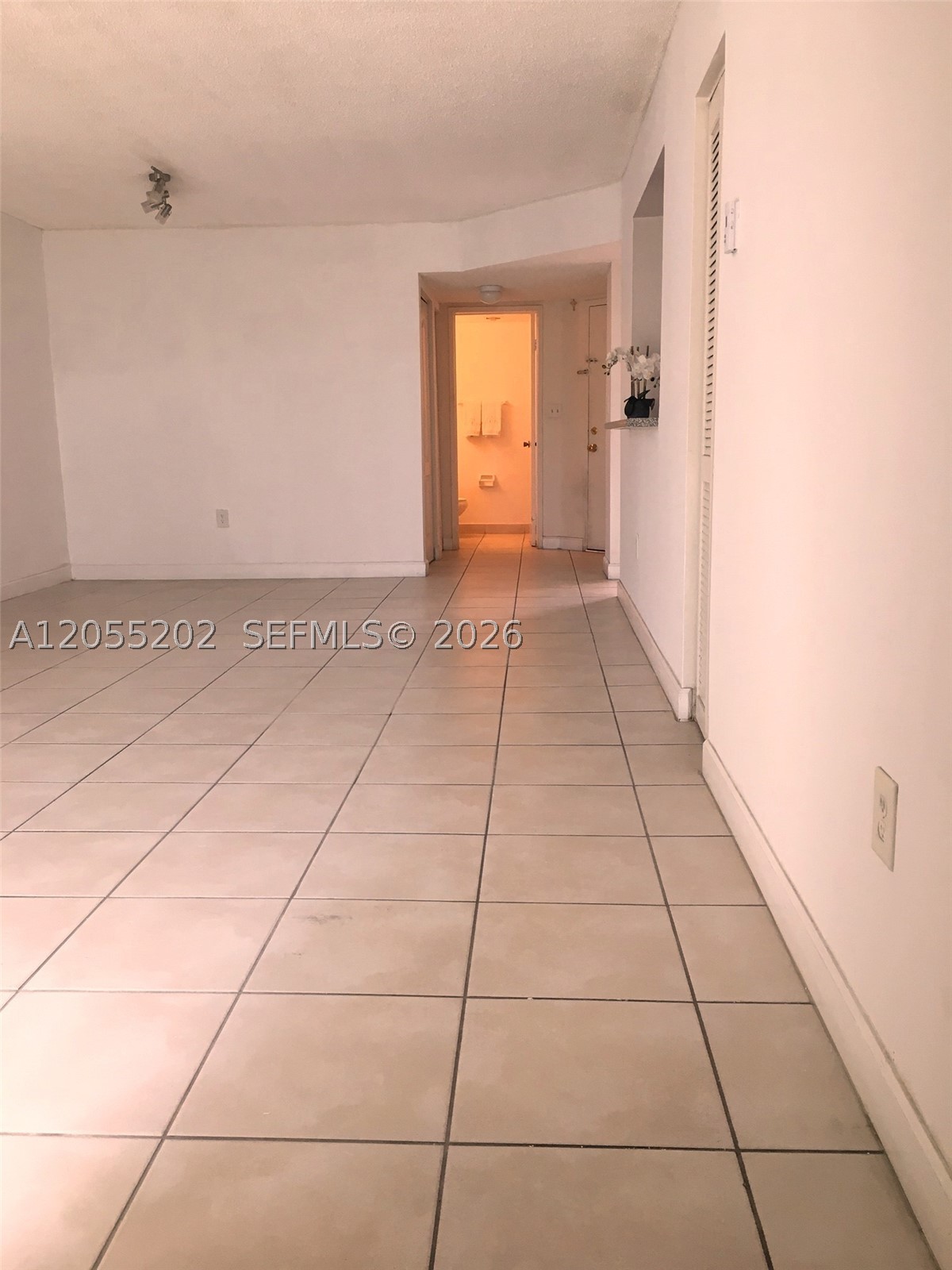 THE GREENS AT DORAL CONDO - Residential Lease
