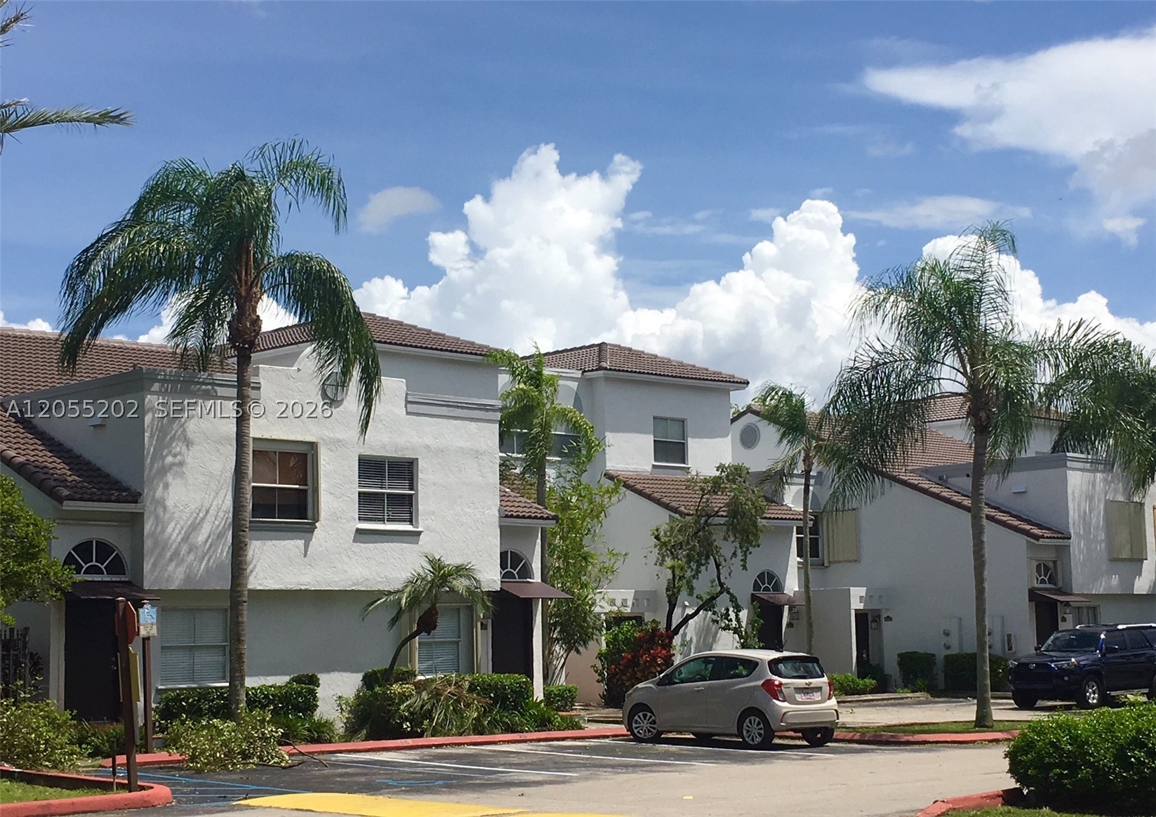 THE GREENS AT DORAL CONDO - Residential Lease