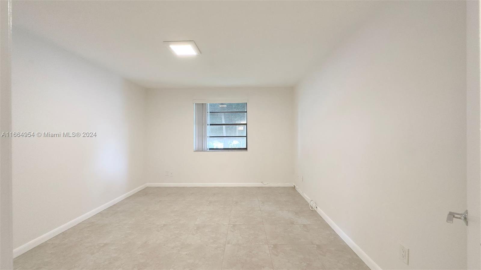 KINGS CREEK WEST CONDO BL - Residential Lease