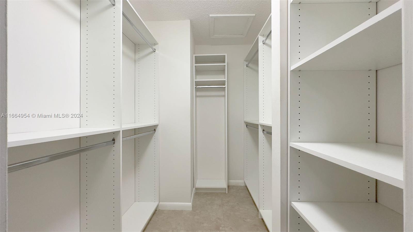 KINGS CREEK WEST CONDO BL - Residential Lease