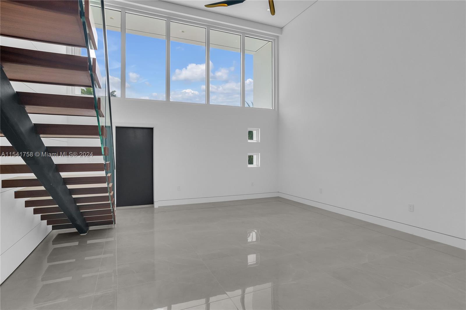 OCEANSIDE SEC ISLE OF NOR - Residential Lease