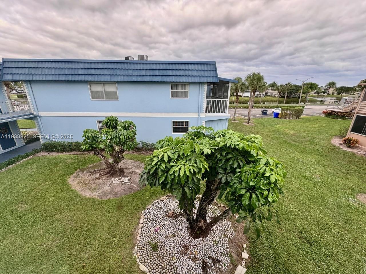 KINGS POINT BRITTANY COND - Residential