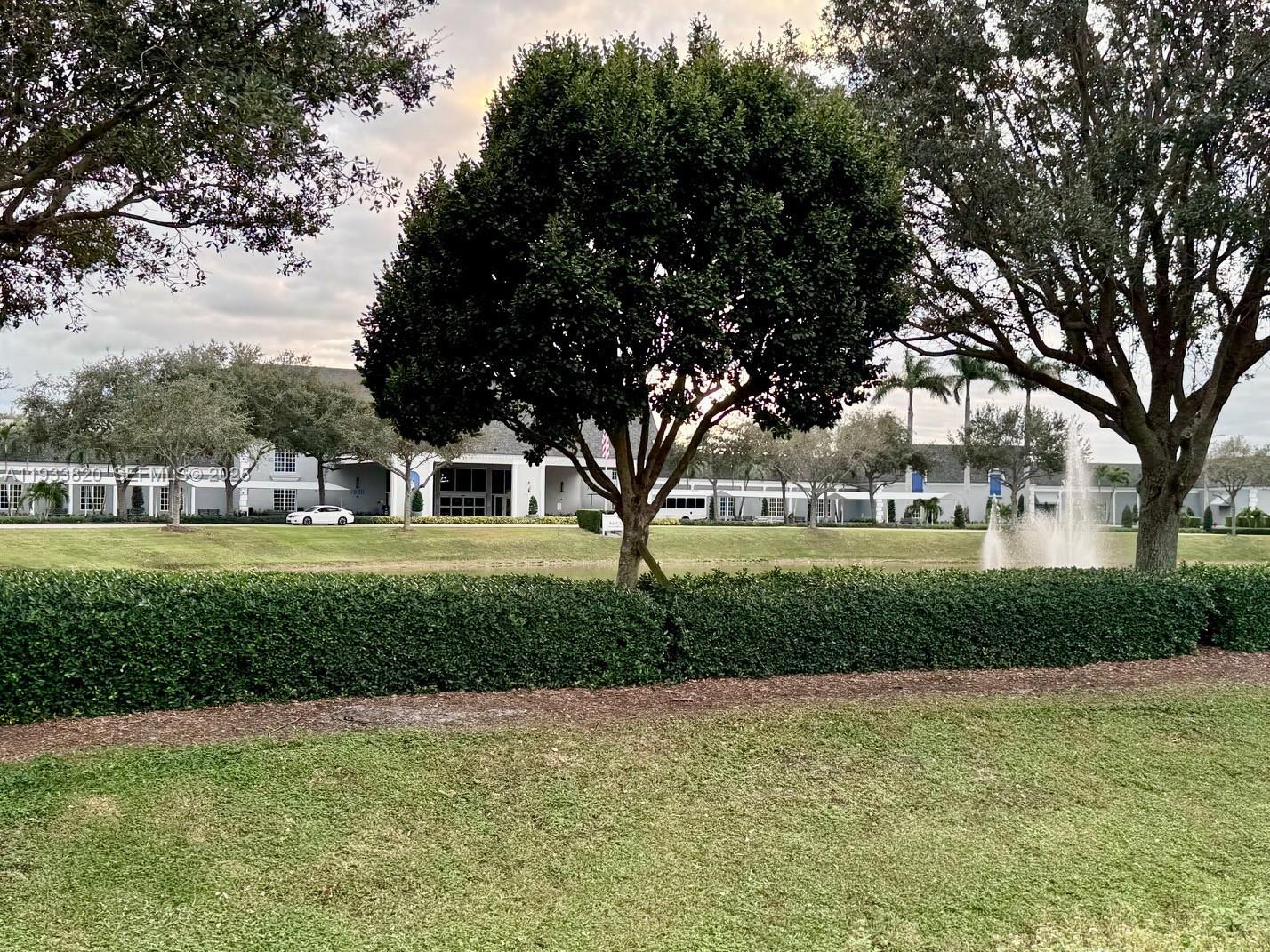 KINGS POINT BRITTANY COND - Residential