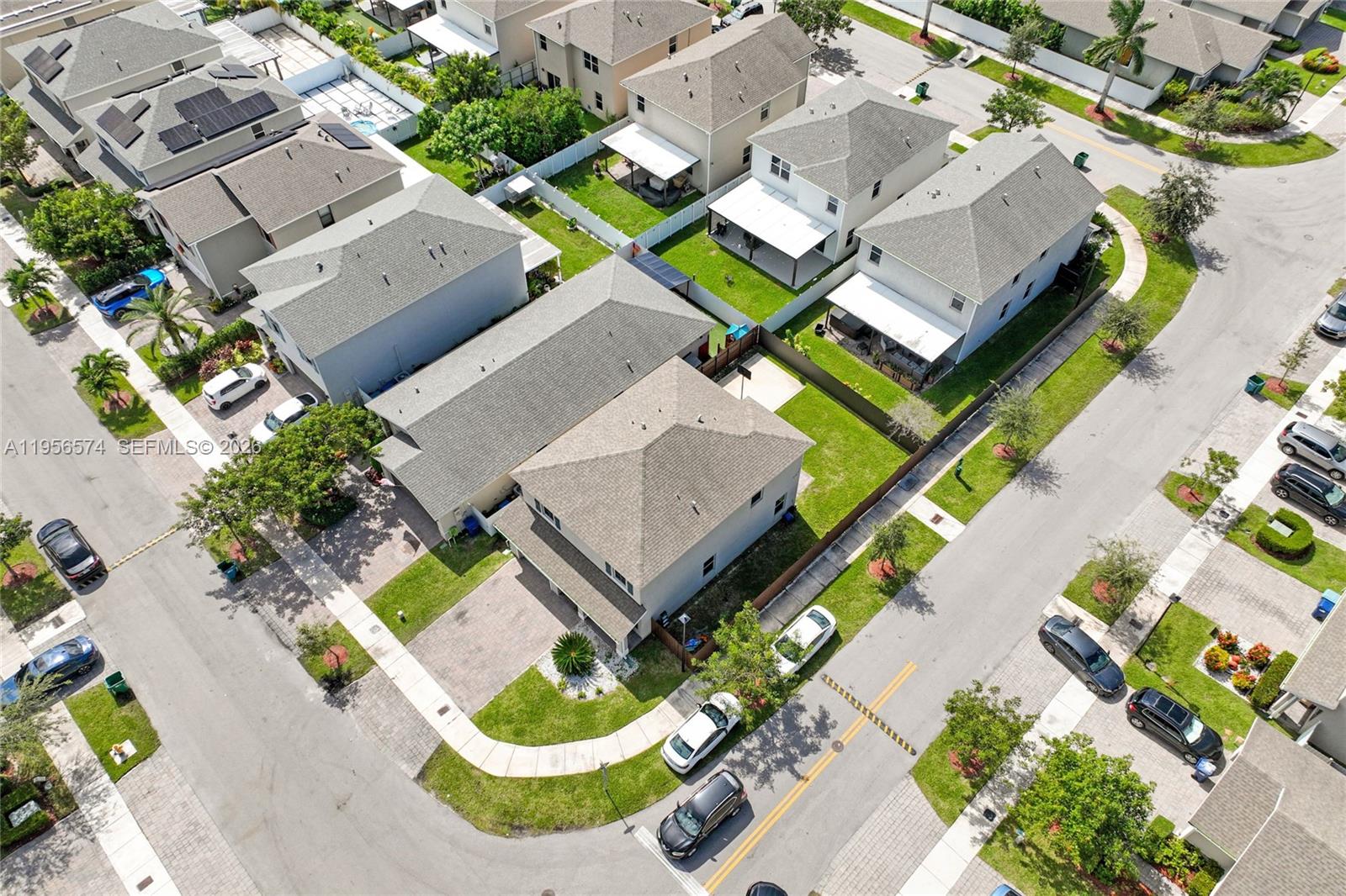 ROYAL HOMES WEST - Residential