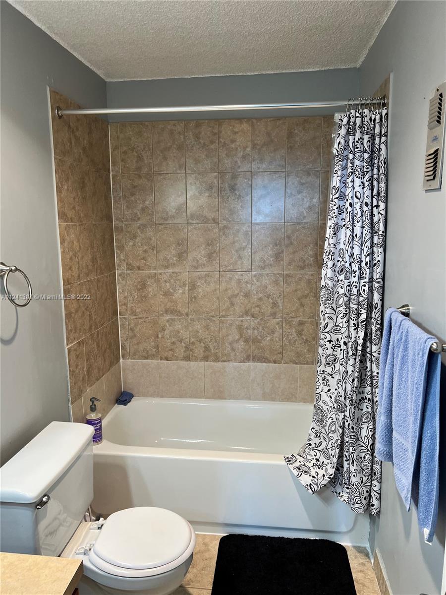 NEWPORT AT LAUDERHILL CON - Residential