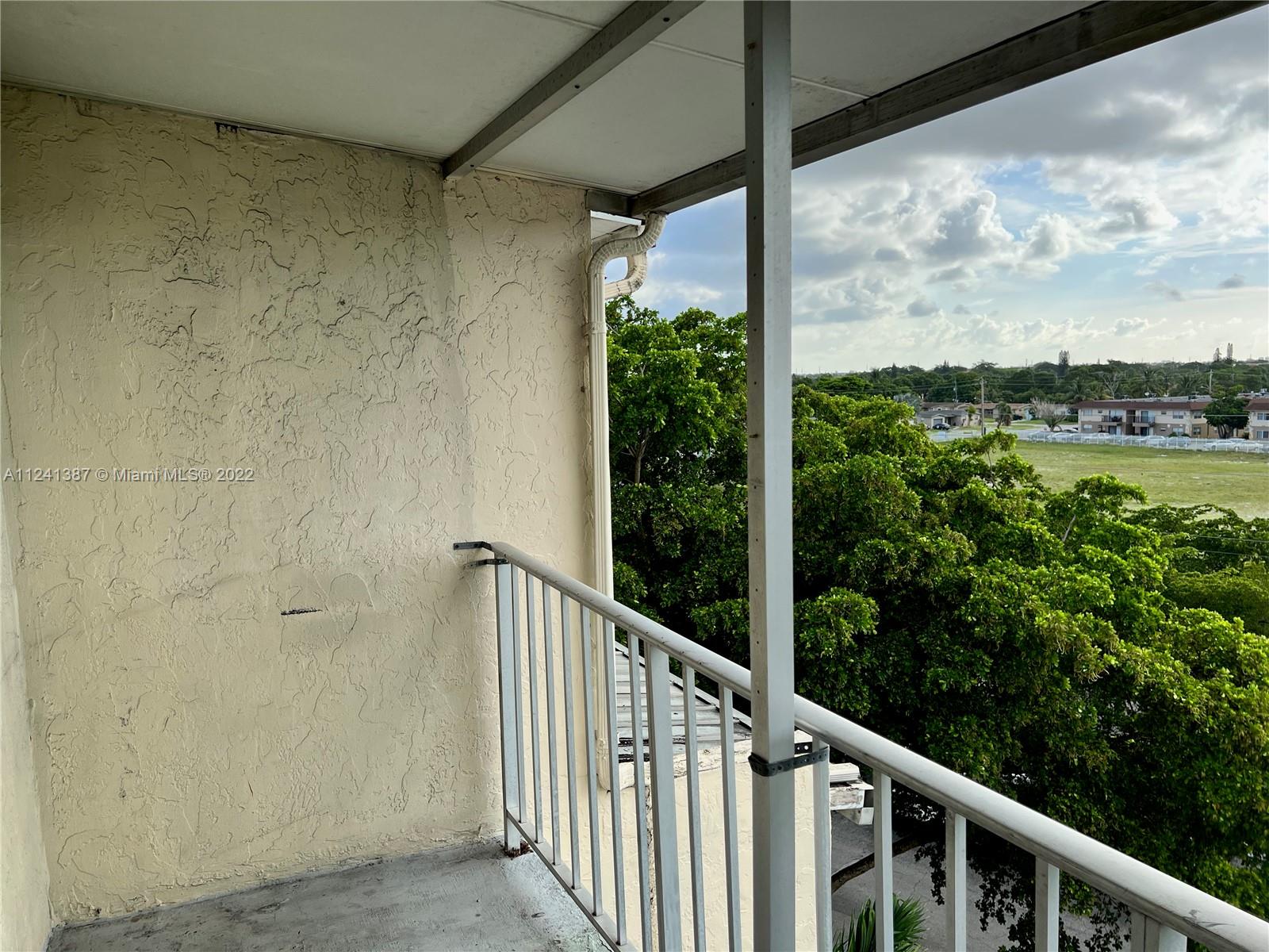 NEWPORT AT LAUDERHILL CON - Residential