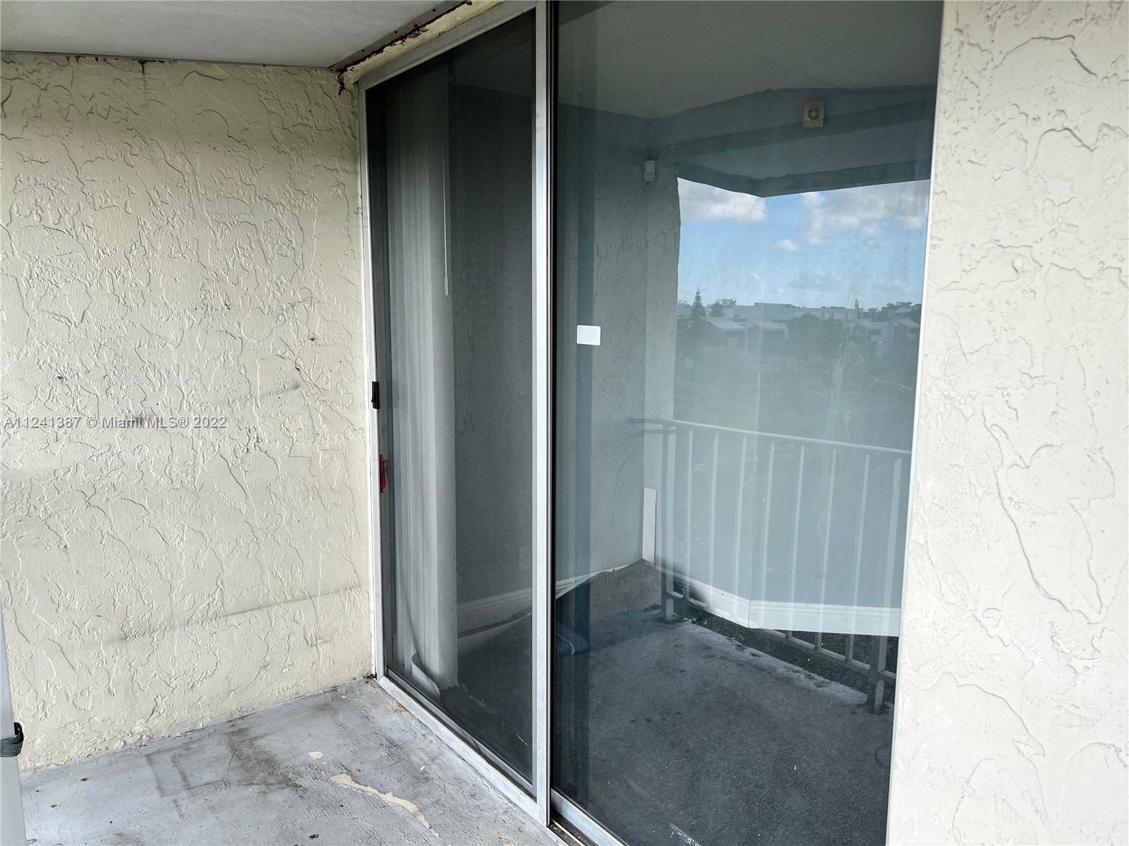 NEWPORT AT LAUDERHILL CON - Residential