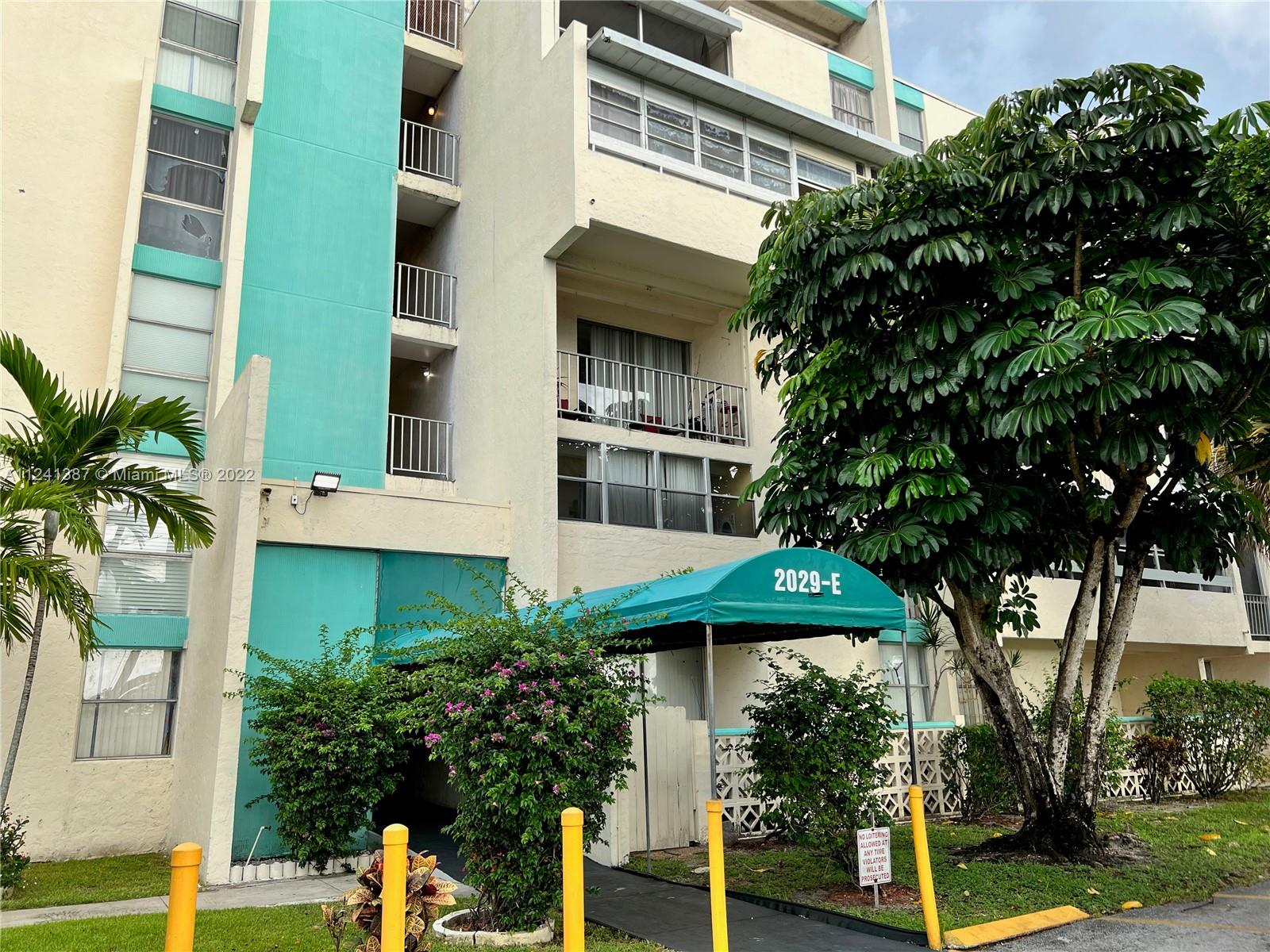 NEWPORT AT LAUDERHILL CON - Residential
