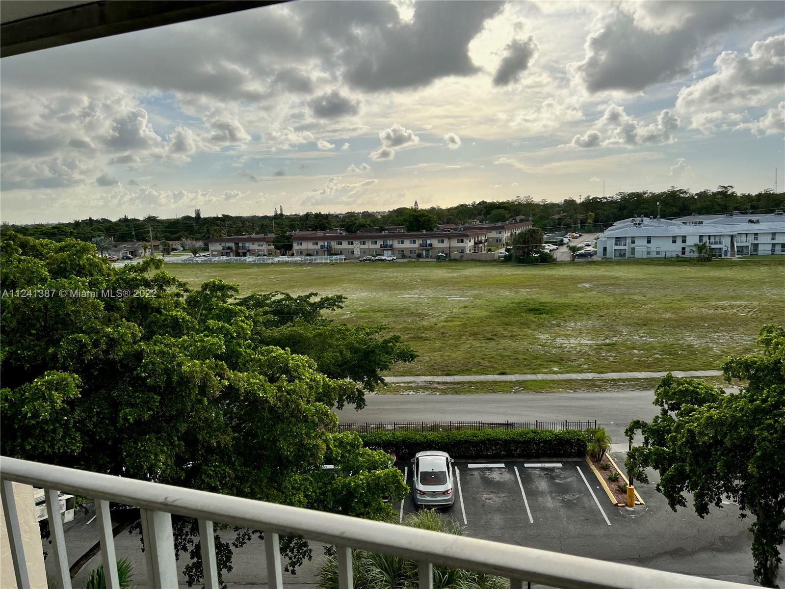NEWPORT AT LAUDERHILL CON - Residential