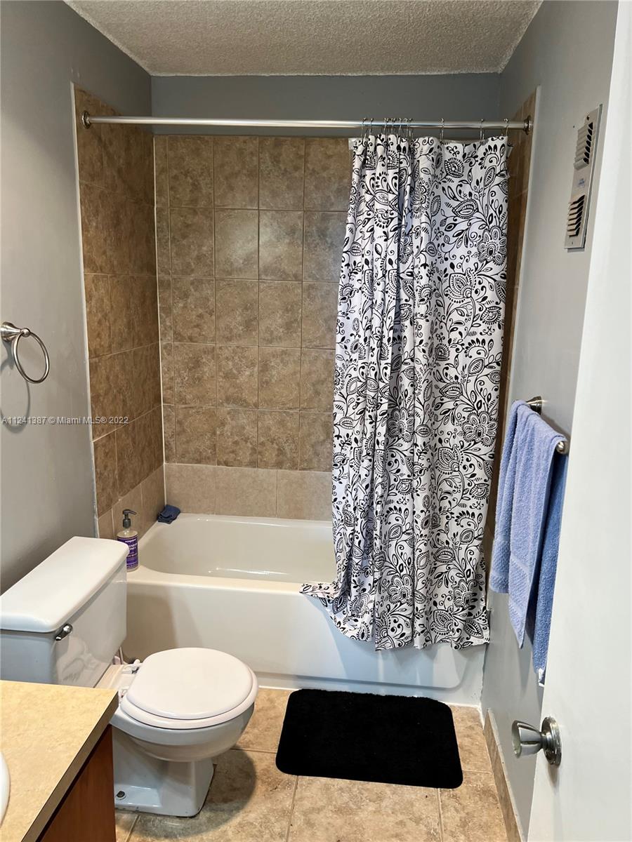 NEWPORT AT LAUDERHILL CON - Residential