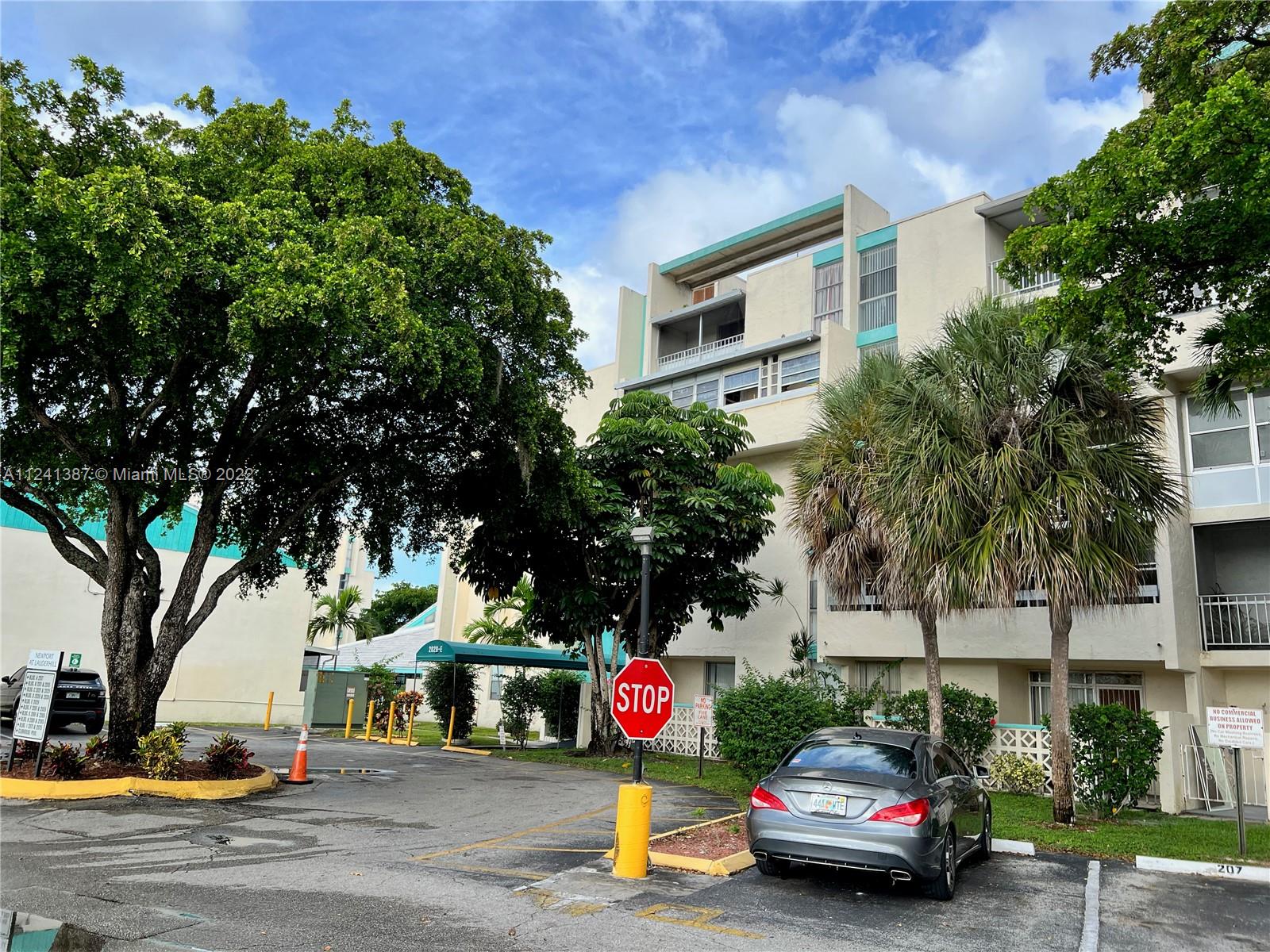 NEWPORT AT LAUDERHILL CON - Residential