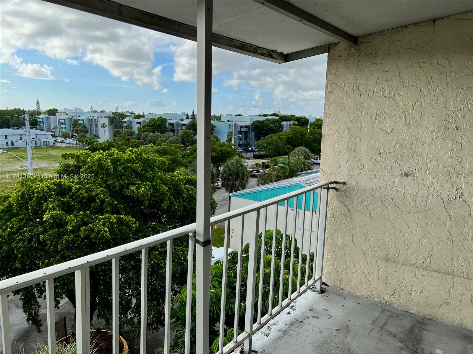 NEWPORT AT LAUDERHILL CON - Residential