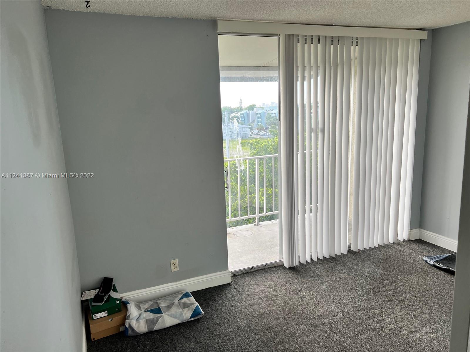 NEWPORT AT LAUDERHILL CON - Residential