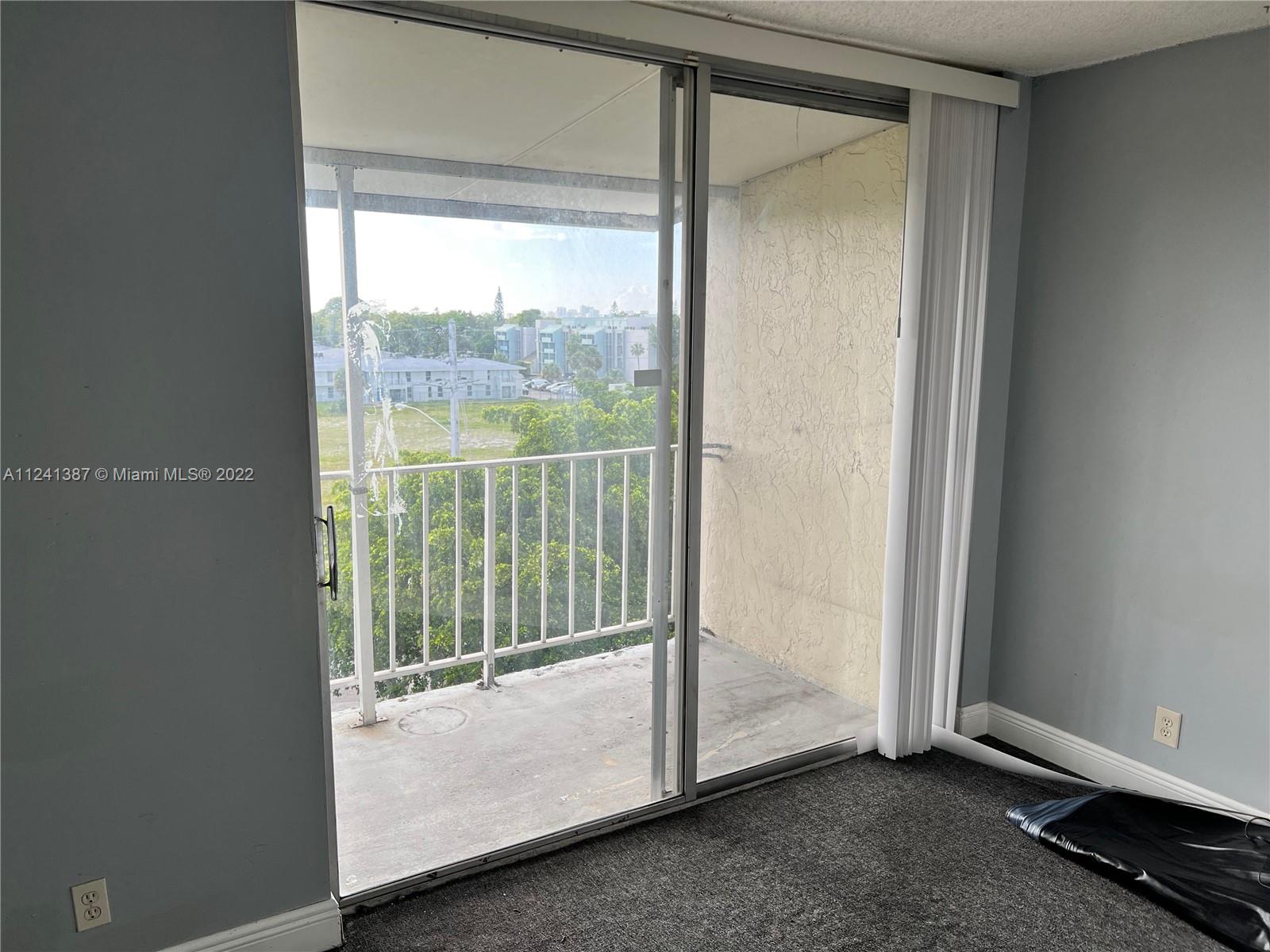 NEWPORT AT LAUDERHILL CON - Residential