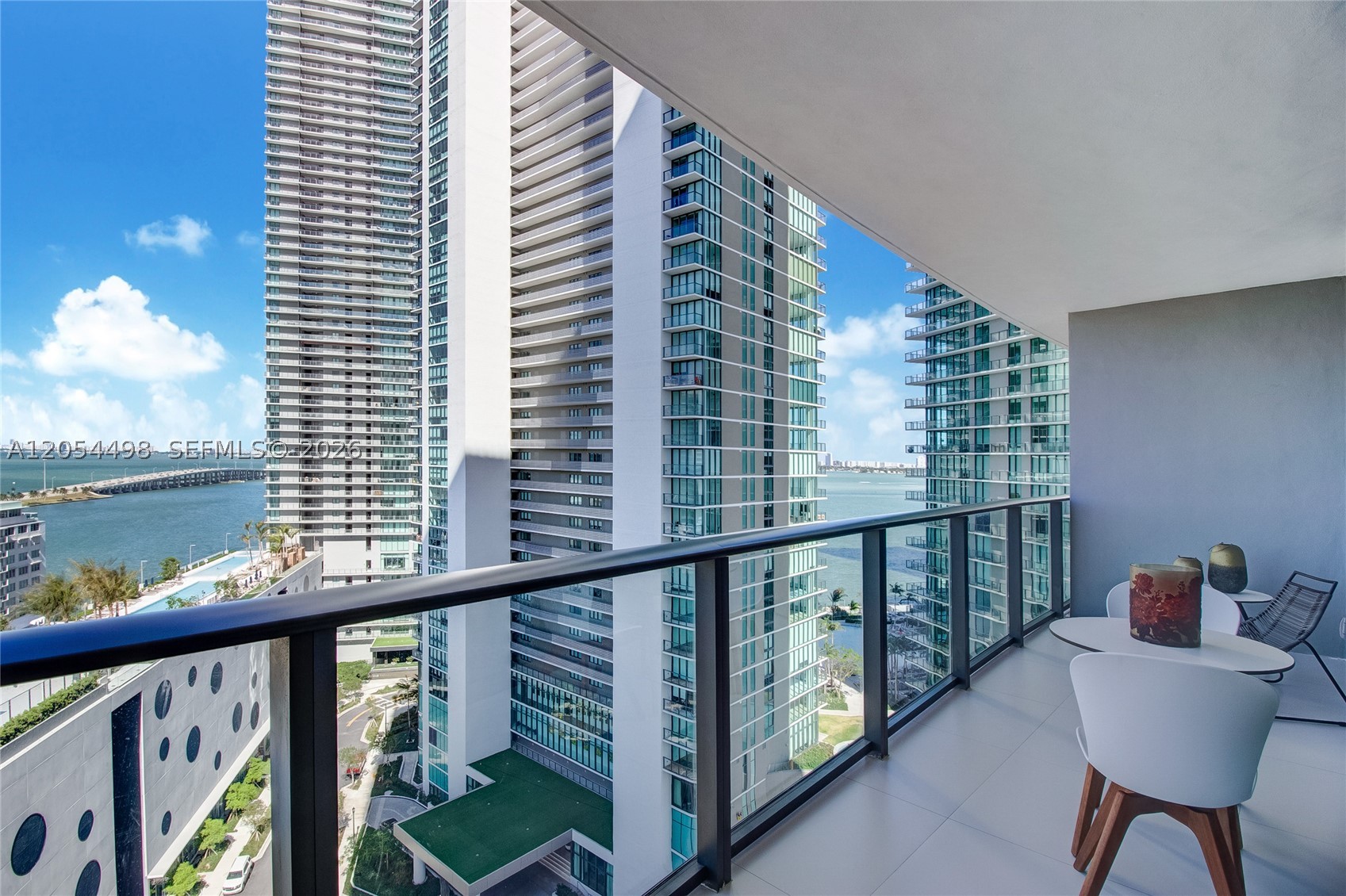 PARAISO BAYVIEWS CONDO - Residential