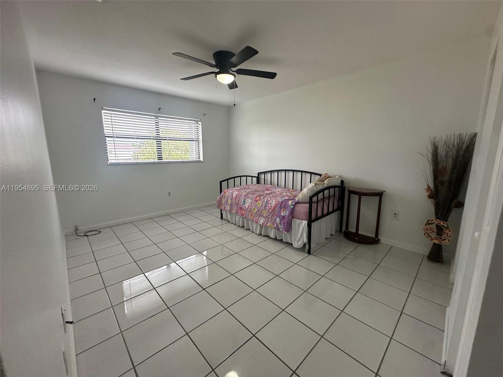TREASURE OF KENDALL CONDO - Residential