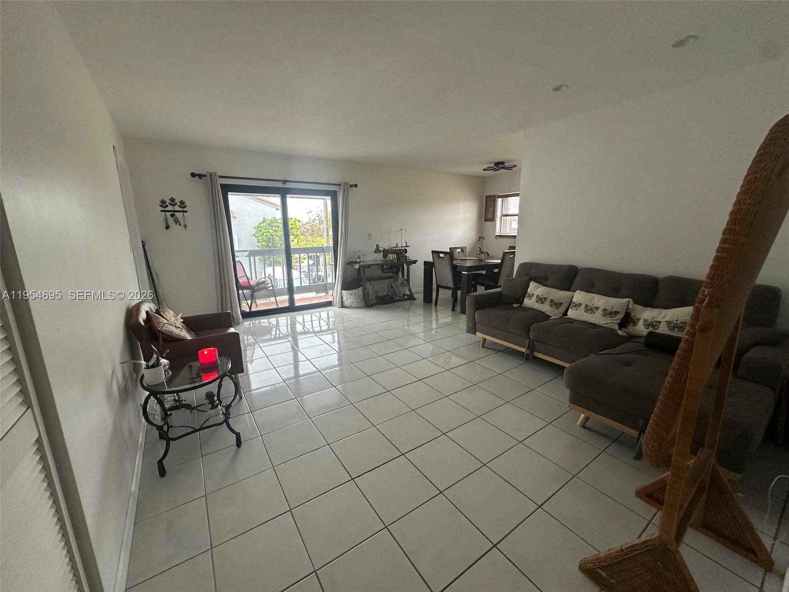 TREASURE OF KENDALL CONDO - Residential