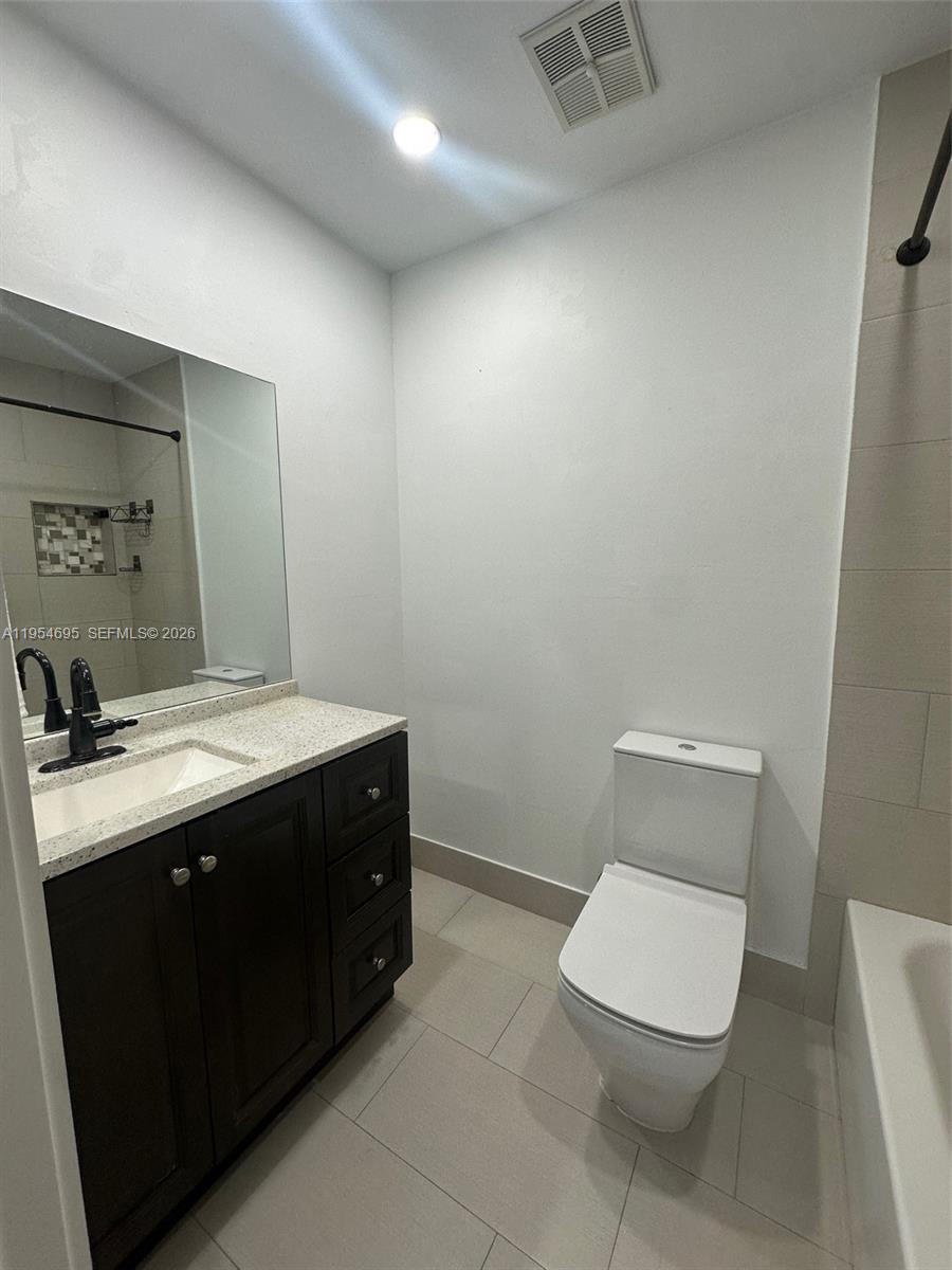 TREASURE OF KENDALL CONDO - Residential