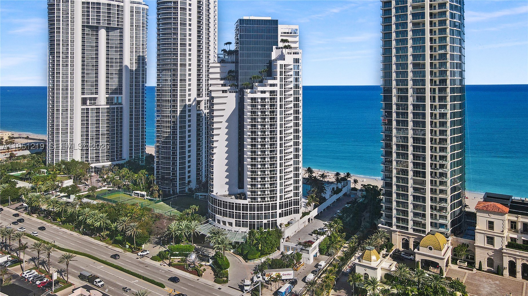 TRUMP INTERNATIONAL - Residential