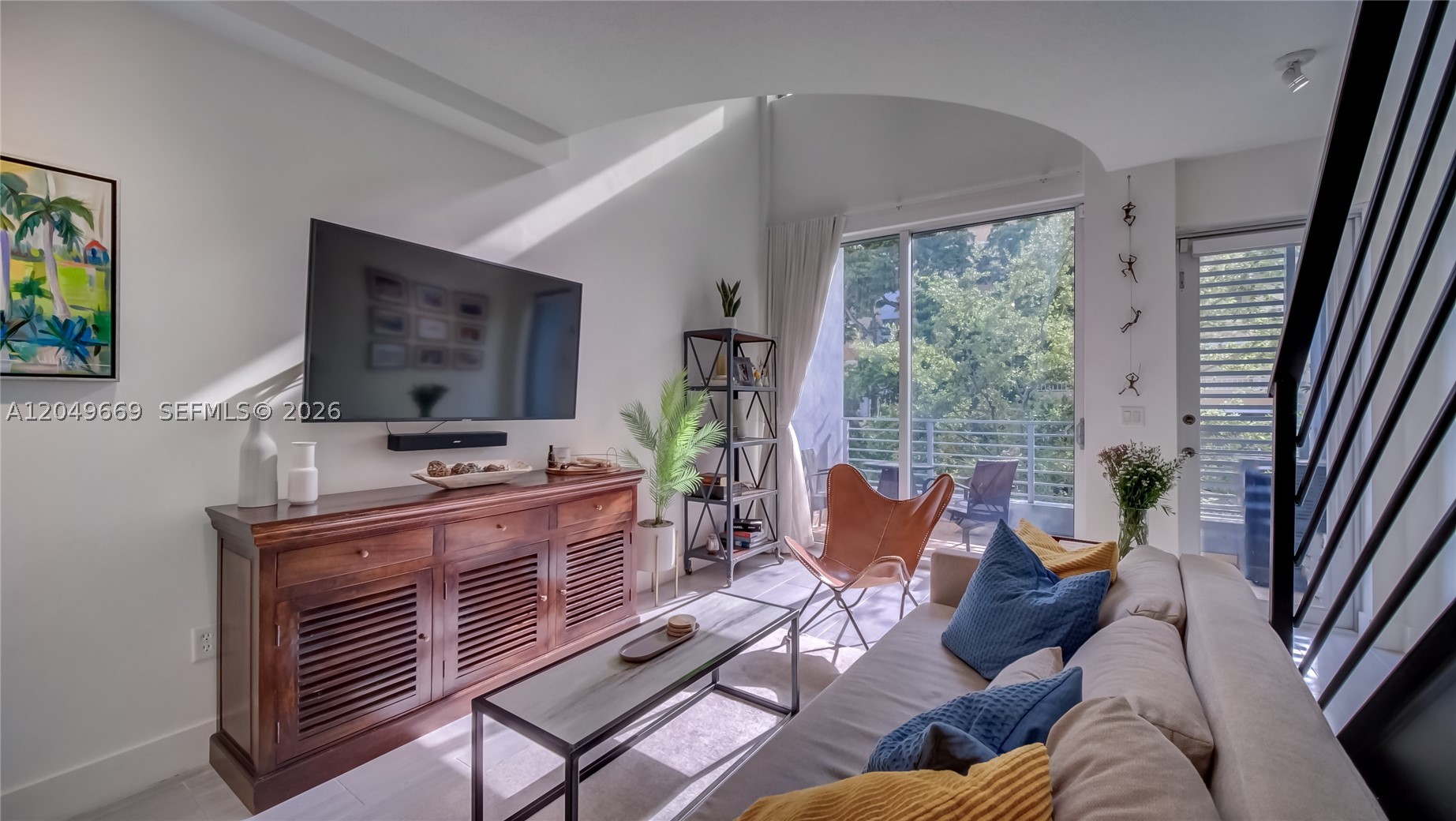 LOFTS AT MAYFAIR CONDO - Residential Lease