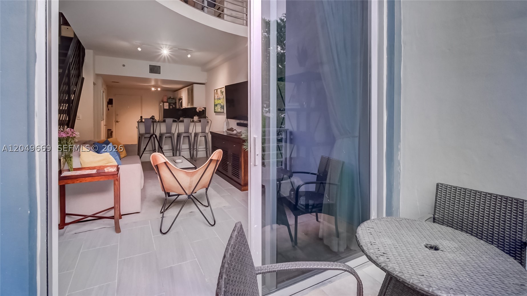 LOFTS AT MAYFAIR CONDO - Residential Lease