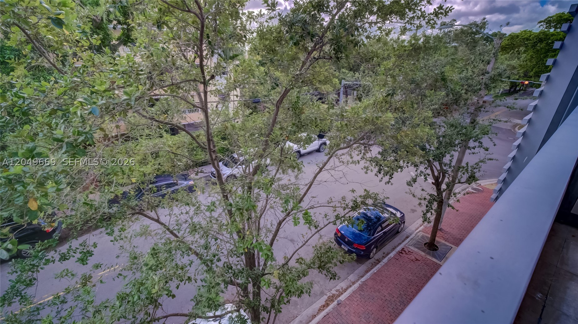 LOFTS AT MAYFAIR CONDO - Residential Lease