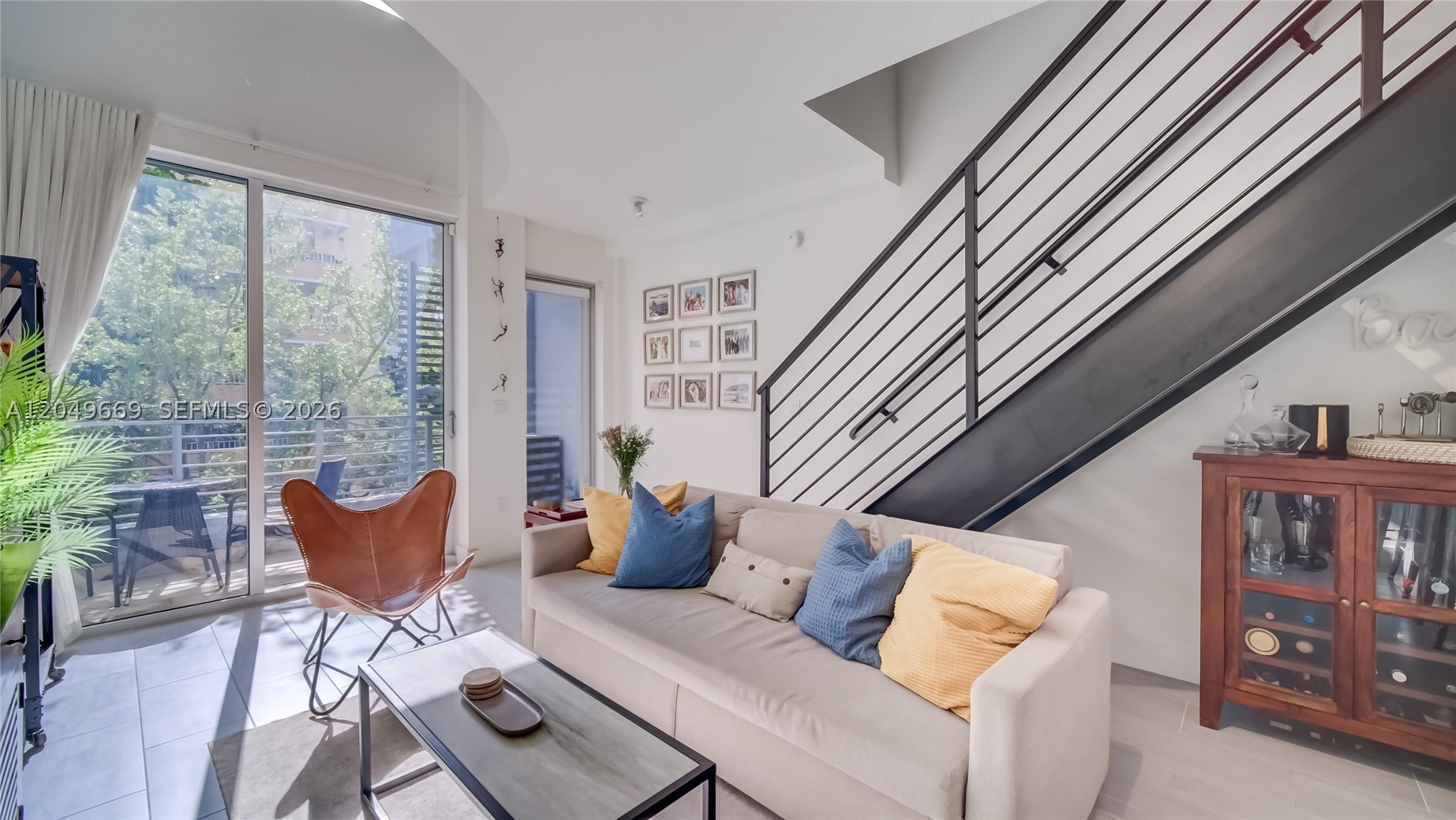 LOFTS AT MAYFAIR CONDO - Residential Lease