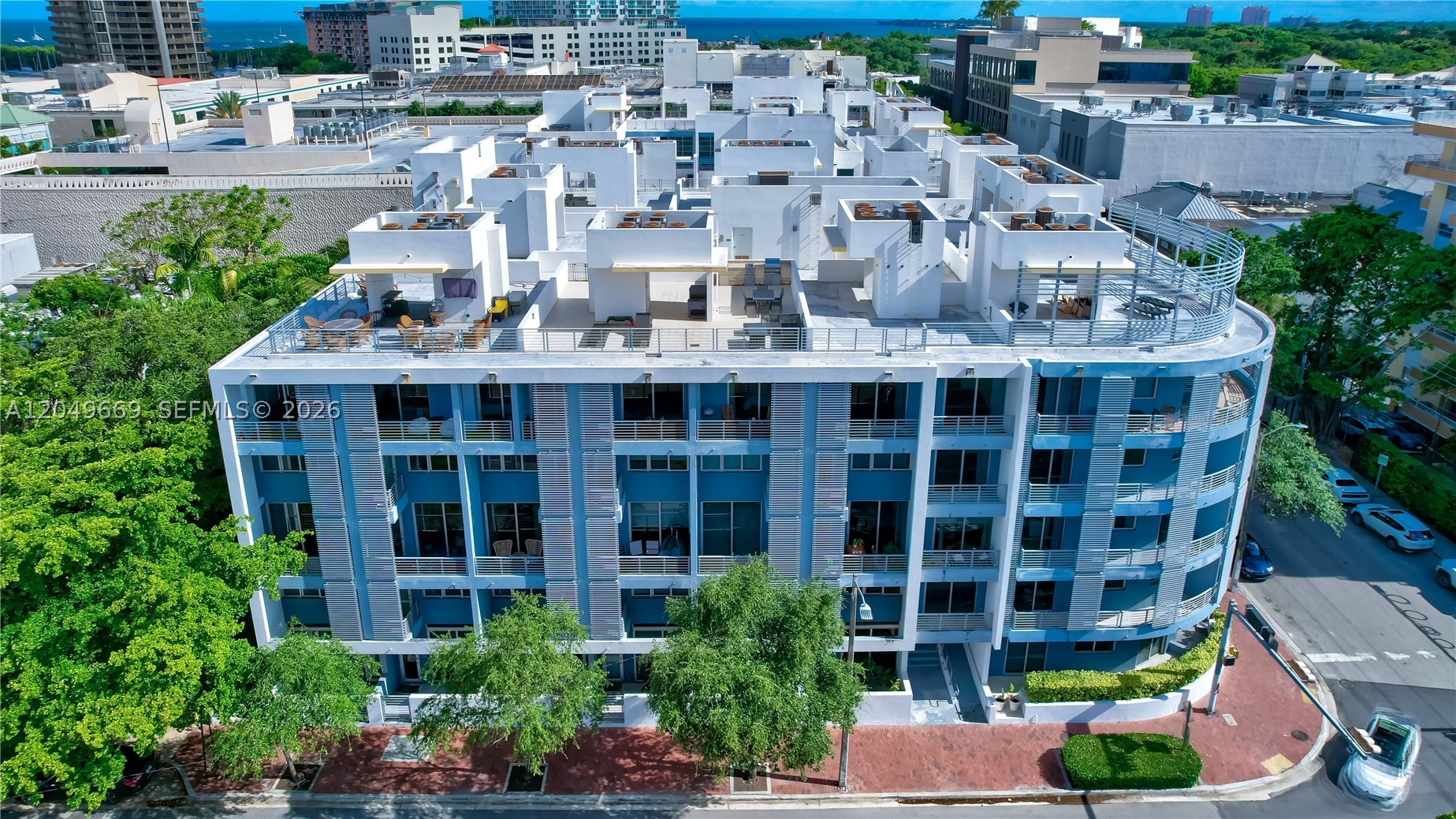 LOFTS AT MAYFAIR CONDO - Residential Lease