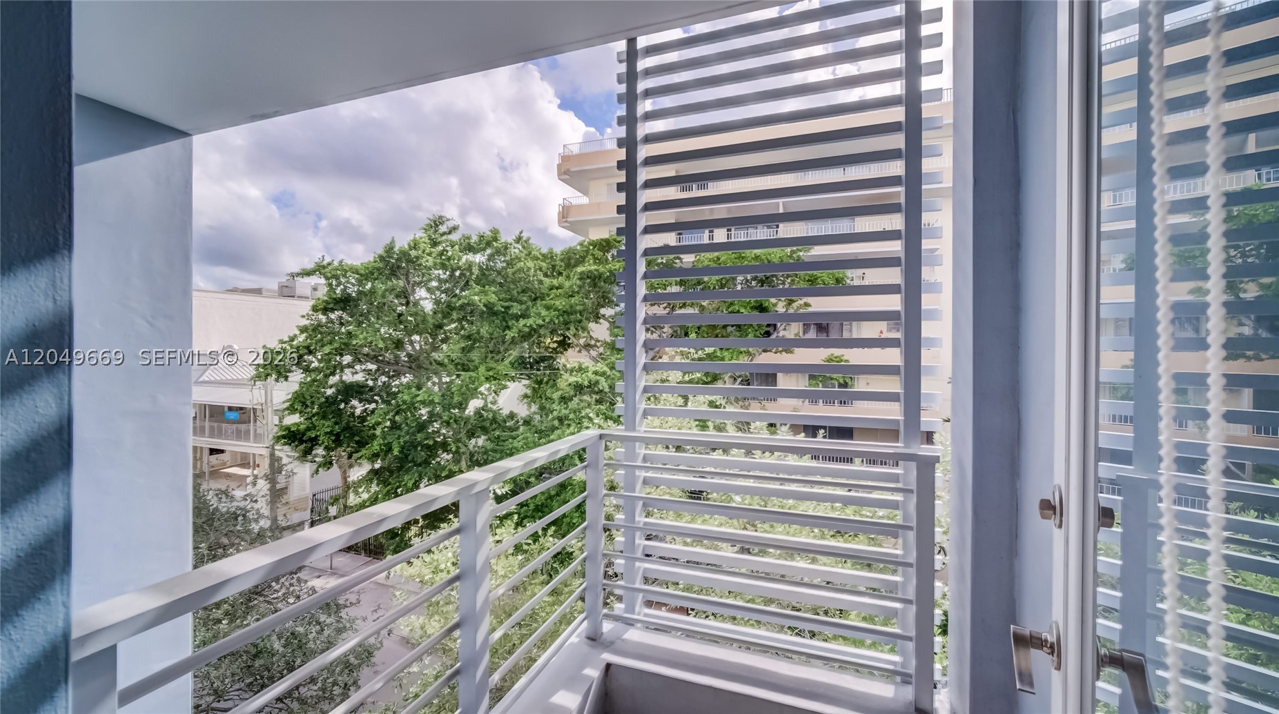 LOFTS AT MAYFAIR CONDO - Residential Lease