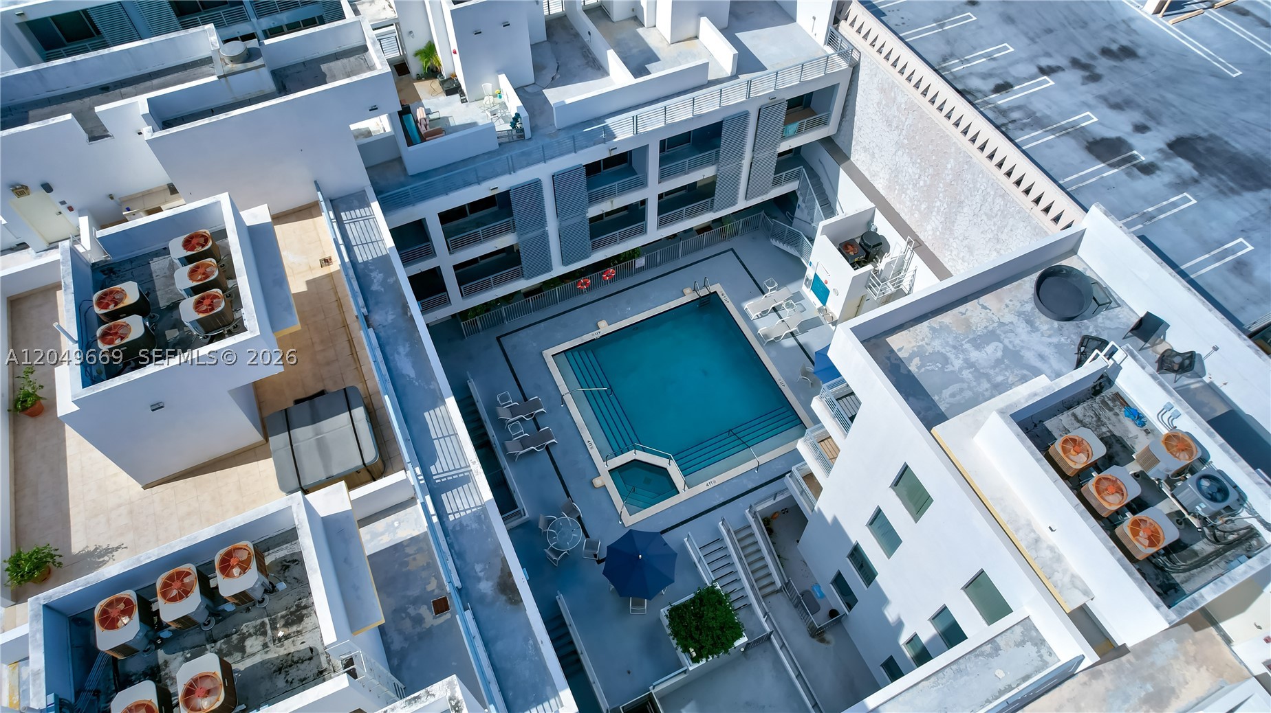 LOFTS AT MAYFAIR CONDO - Residential Lease