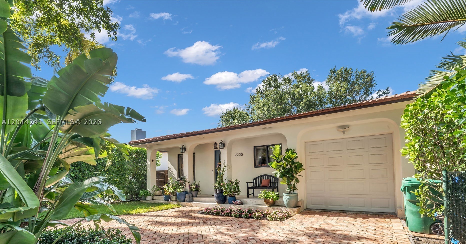 SILVER BLUFF EST-SEC B - Residential